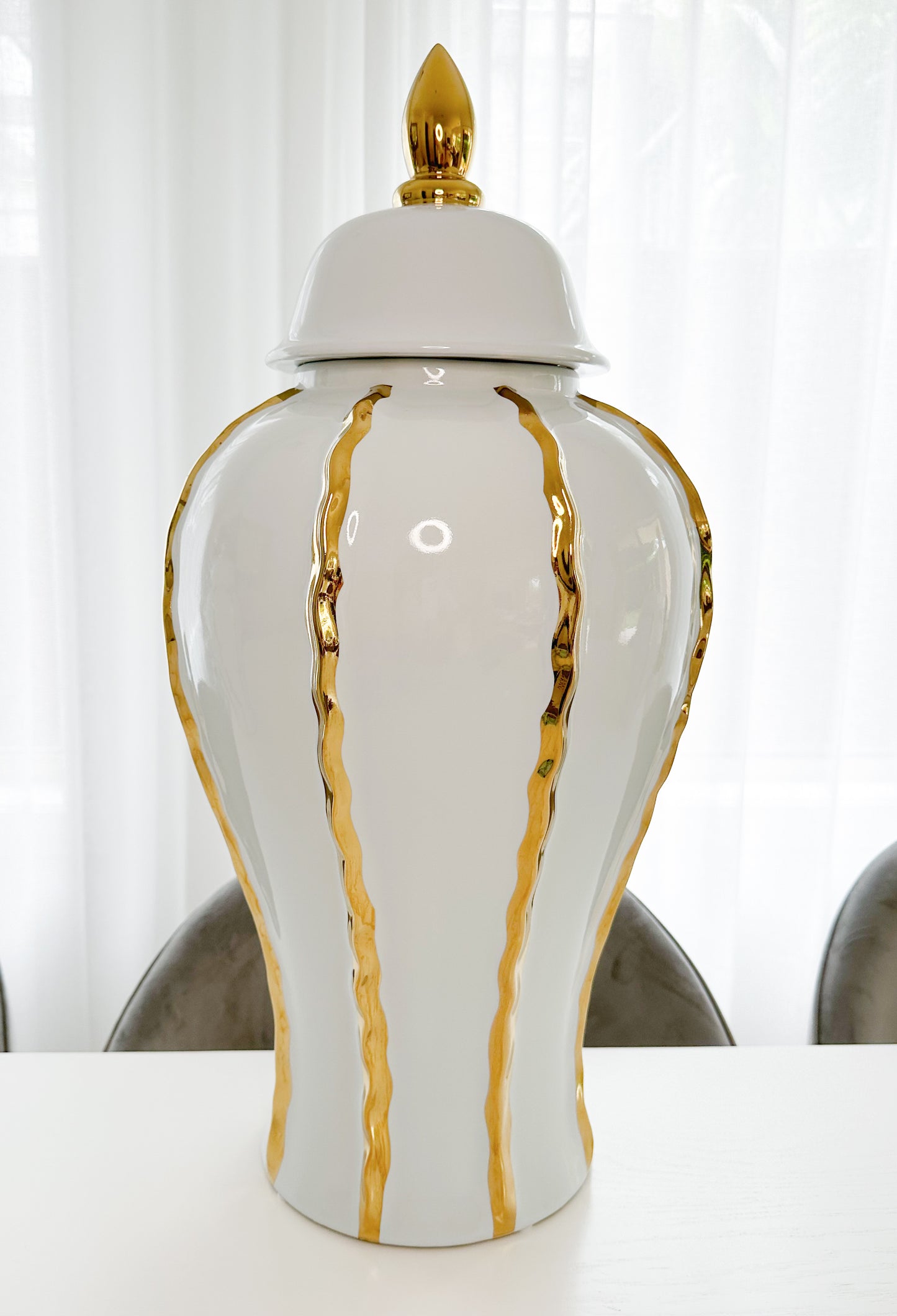 White and Gold Isabella Porcelain Vase